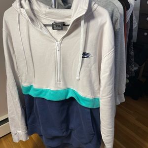 Men’s Nike half zip hoodie